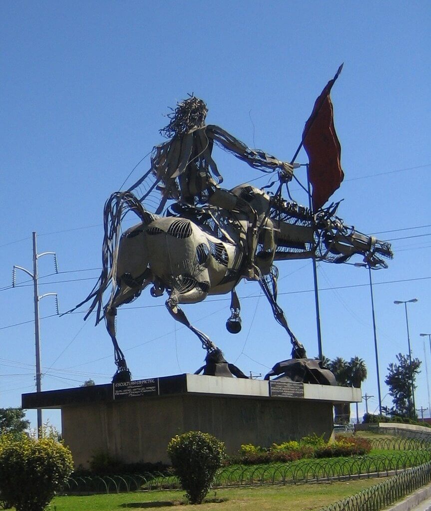 Monumento a los Grandes Heroes Del Pasado - imagen 1